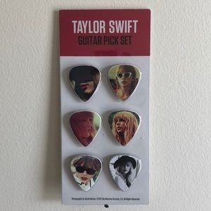 Taylor Swift Red guitar picks